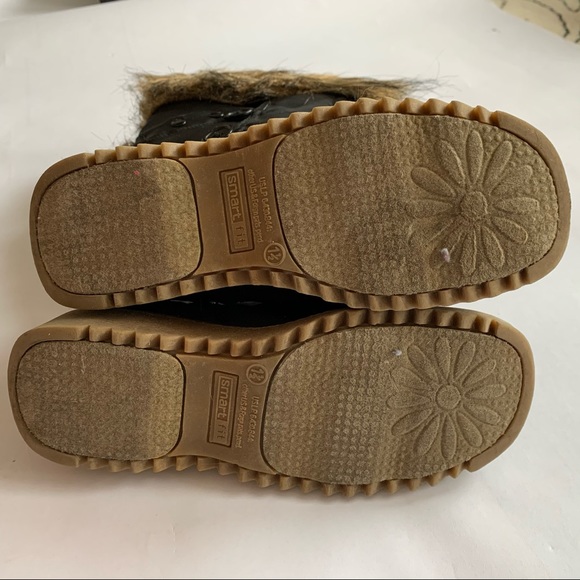 Faux Fur Trimmed Fashion Boots Size 1.5 - Picture 6 of 6